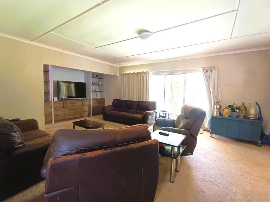 4 Bedroom Property for Sale in Universitas Free State